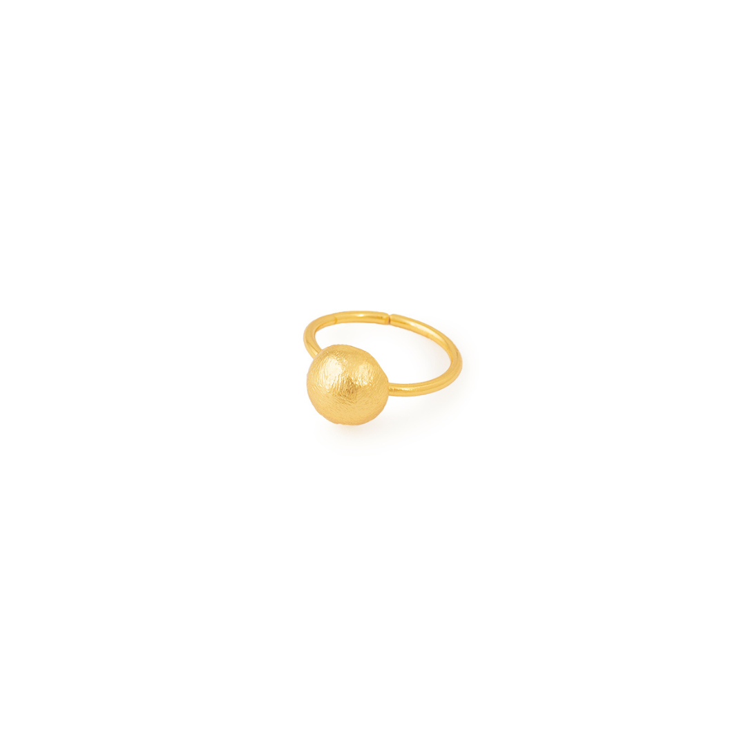 The Ferrero ring  is handmade by Colombian artisans in bronze with 24-karat gold plating